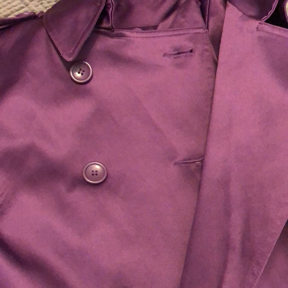 Joan Rivers purple trench coat - Picture 8 of 11